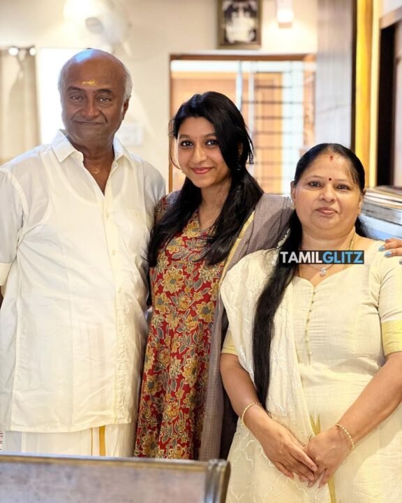 "30 வருட காதல் பயணம்" 30வது திருமணநாளை கொண்டாடும் நடிகர் எம்.எஸ்.பாஸ்கர்.! வாழ்த்திய மகள்.! 15