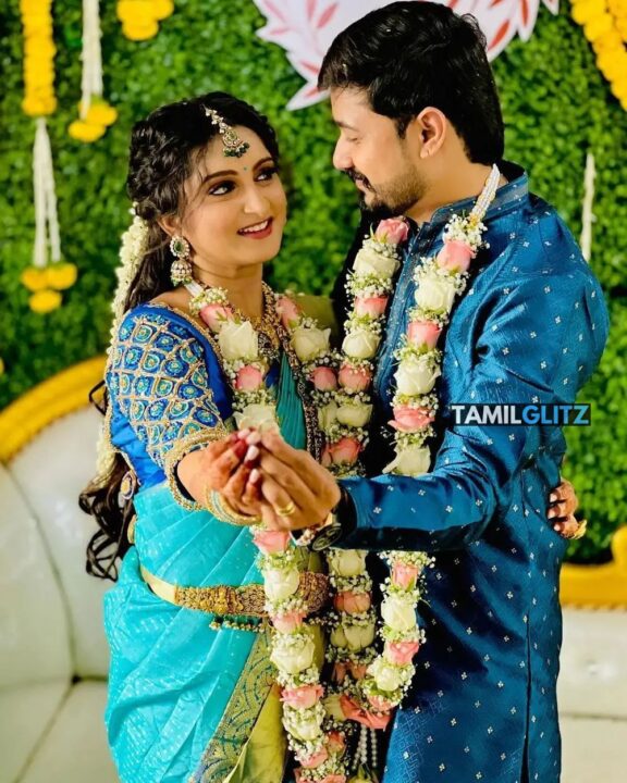 சன் டிவி 'திருமகள்' சீரியல் நடிகையுடன் நிச்சயம் செய்த 'சுந்தரி' சீரியல் நடிகர்.! ஆல்பம் இதோ.! 9