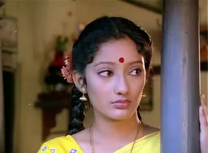ஆள் அடையாளமே தெரியாமல் மாறிப்போன நடிகை கனகா.! அதிர்ச்சியளிக்கும் சமீபத்திய புகைப்படங்கள்.! 3