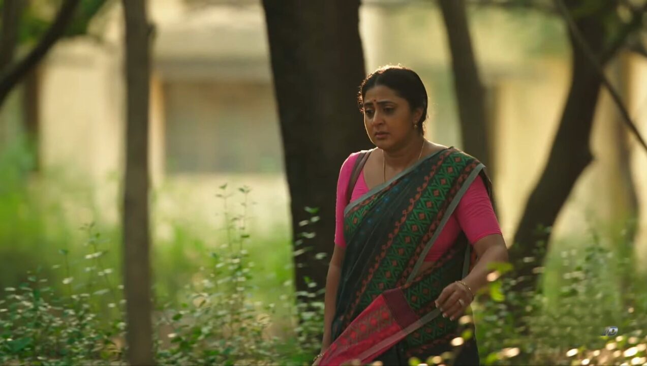 ஈஸ்வரி வேலை பார்க்கும் இடத்திற்கே வந்து பிரச்சனை செய்ய கிளம்பிய குணசேகரன் மற்றும் தம்பிகள்..! 3