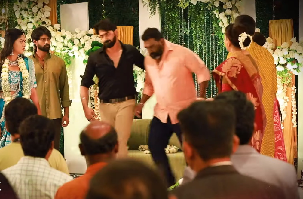 பசுபதி கன்னத்தில் ஓங்கி அறைவிட்டு கழுத்தை பிடித்து வெளியே தள்ளிய விஜய்.! 'மகாநதி' ப்ரோமோ 3
