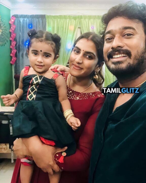 நீண்ட நாட்களுக்கு பிறந்த மகள்.! மகளுடன் இருக்கும் அழகிய புகைப்படங்களை பகிர்ந்த KPY நவீன்.! 11