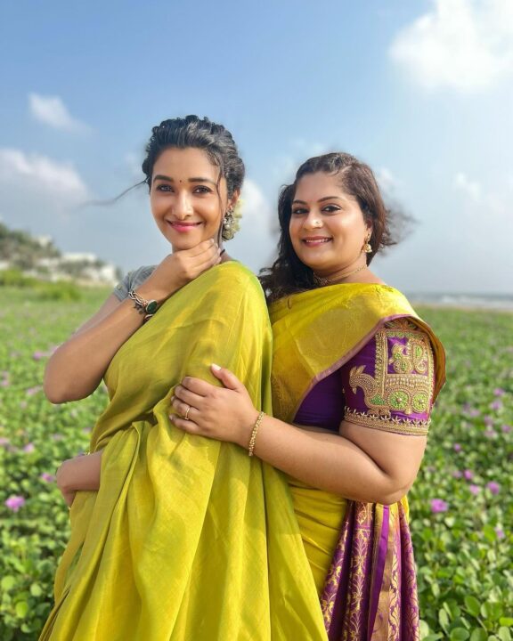 காதலனை பிறந்துவிட்டதாக பரவிய வதந்தி.! ஜோடியாக வந்து முற்றுப்புள்ளி வைத்த பிரியா பவானி ஷங்கர்.! 9