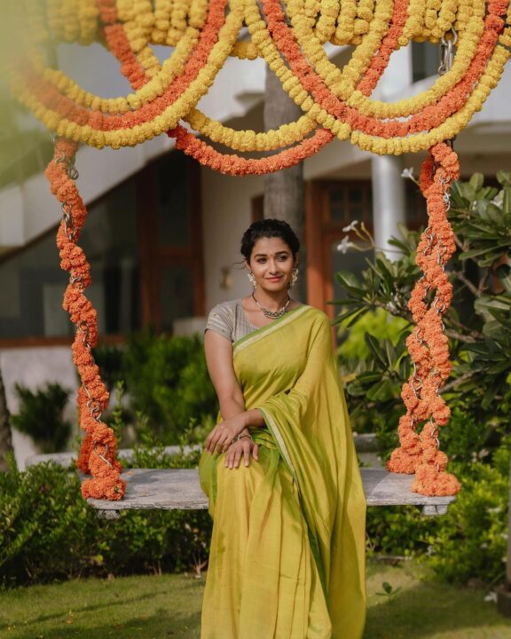காதலனை பிறந்துவிட்டதாக பரவிய வதந்தி.! ஜோடியாக வந்து முற்றுப்புள்ளி வைத்த பிரியா பவானி ஷங்கர்.! 7