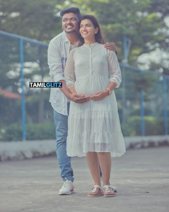 "நிறைமாத நிலவே வா வா" மீண்டும் தாய்மை அடைந்த சின்னத்திரை நடிகை ஸ்ரீதேவி அசோக்.! 9