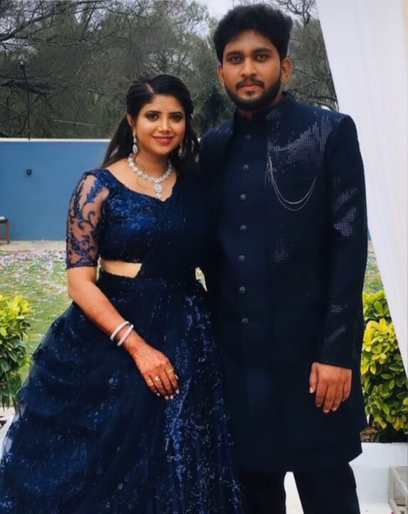 காதலரை கரம் பிடிக்கும் 'வானத்தைப் போல' சீரியல் நடிகை.! நிச்சயதார்த்த புகைப்படங்கள் இதோ.! 3