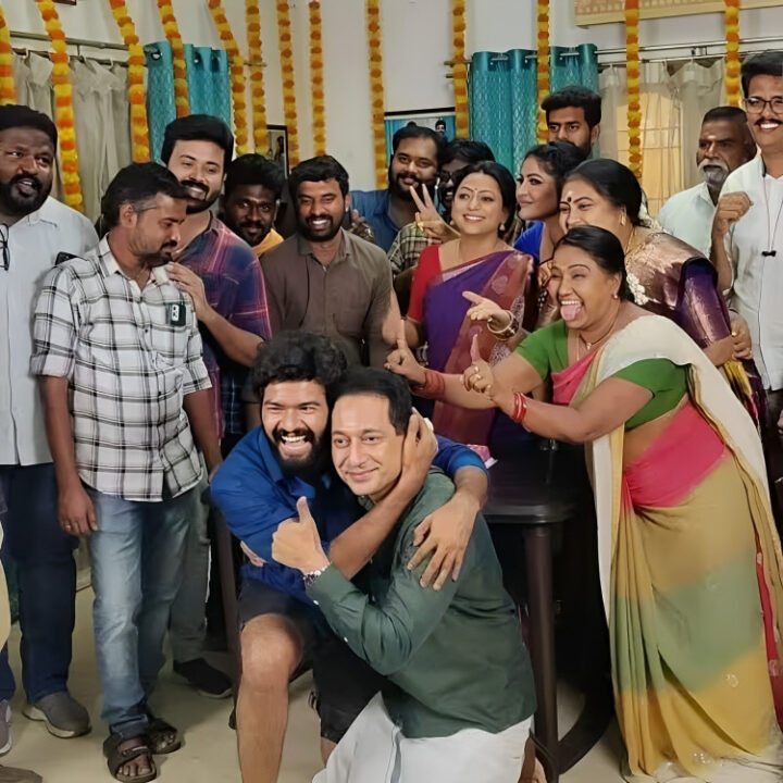 1000 எபிசோடை நிறைவு செய்த 'பாக்கியலட்சுமி' தொடர்..! சீரியல் குழுவினர் வெளியிட்ட ஸ்பெஷல் ப்ரோமோ 11