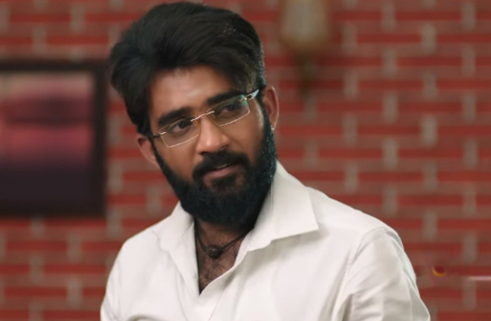 'எதிர்நீச்சல்' சீரியலில் என்ட்ரி கொடுத்த புது வில்லன்.! ஜனனிக்கு எதிராக அடுத்த வில்லனா? 3