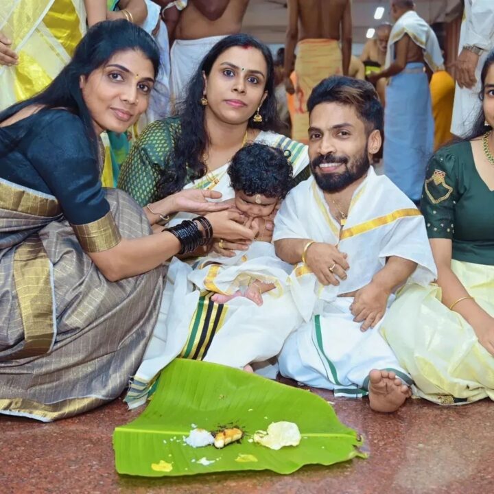 17 ஆண்டுகளுக்கு பிறந்த மகள்..! மகளுக்கு பெயர் சூட்டு விழா நடத்திய நடிகர் பக்ரு.! 5