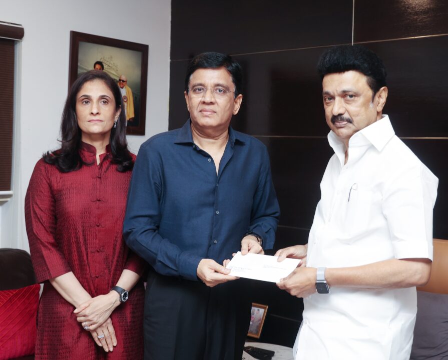 புயல் நிவாரண பாதிப்புக்கு முதலமைச்சரிடம் கோடிகளை வாரி வழங்கிய சன் குழுமம்.! 3