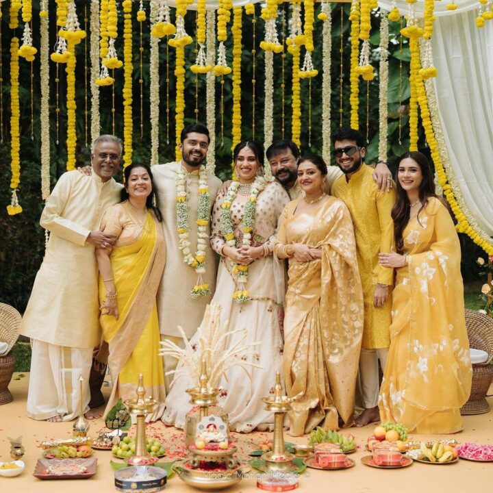 நடிகர் ஜெயராம் வீட்டில் களை கட்டும் திருமண கொண்டாட்டங்கள்.! கோலாகலமாக நடந்த மகளின் நிச்சயதார்த்தம்.! 11