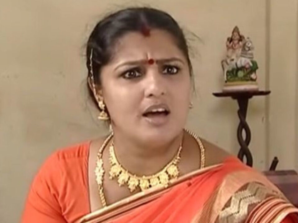 'மெட்டி ஒலி' தனத்தை ஞாபகம் இருக்கா.? 10 ஆண்டுகளாக வீட்டுக்குள்ளேயே முடங்கிய சோகம்.! 3