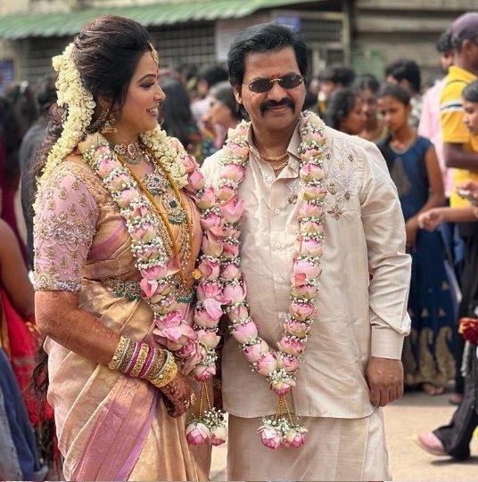 46 வயதில் சன் டிவி சீரியல் நடிகையுடன் திருமணத்தை முடித்த நடிகர் ரெடின் கிங்ஸ்லி.! 6