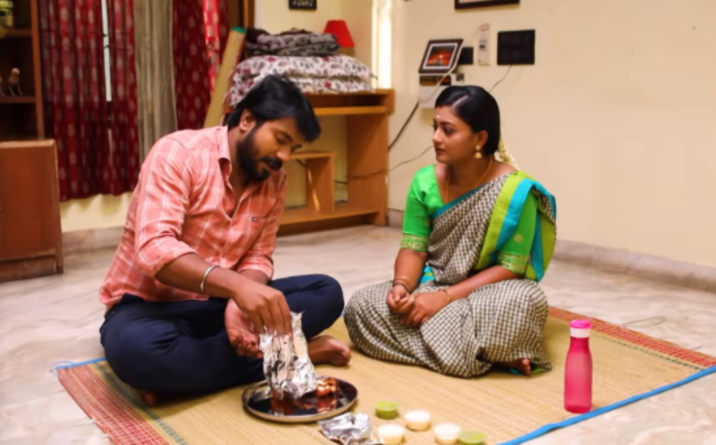 'மீனா சாப்பிட்டாளான்னு யாராச்சும் கேட்டீங்களா?" மீனாவை கண் போல பார்த்துக்கொள்ளும் முத்து.! 3