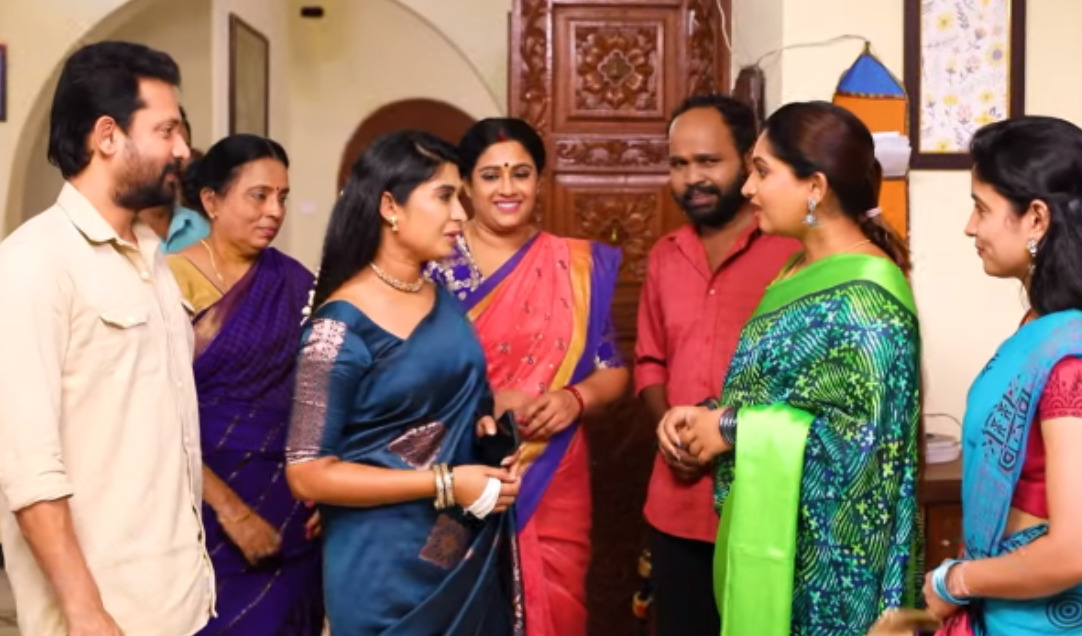 மேகனா மனதில் ஆசையை வளர்க்கும் கோதை.! சரஸ்வதி மேல் வன்மத்தை கக்கும் மேகனா.! ப்ரோமோ இதோ.! 3