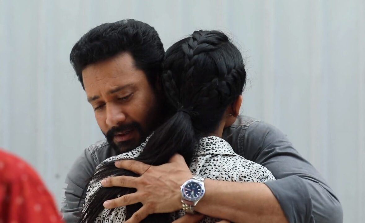 மகிழ்ச்சியில் மேகனாவை கட்டிப்பிடித்துக் கொண்ட தமிழ்.! அதிர்ச்சியில் ரசிகர்கள்.! 3