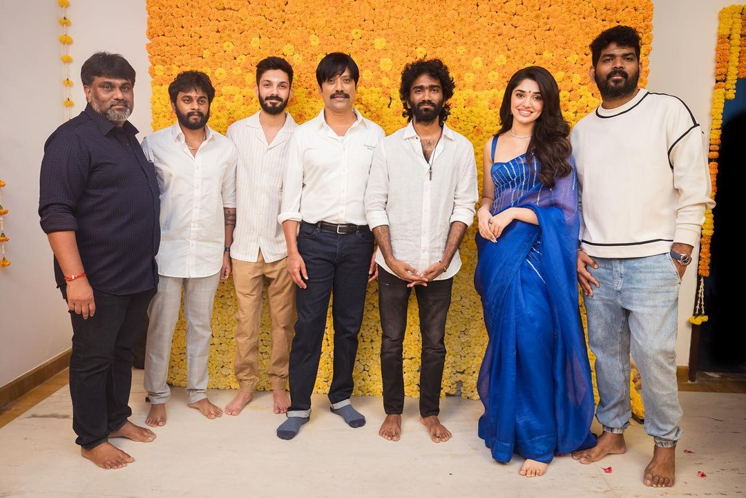 'லவ் டுடே' நாயகன் பிரதீப் ரங்கநாதனுடன் கை கோர்த்த விக்னேஷ் சிவன்.! பூஜையுடன் தொடங்கிய ஷூட்டிங்.! 5