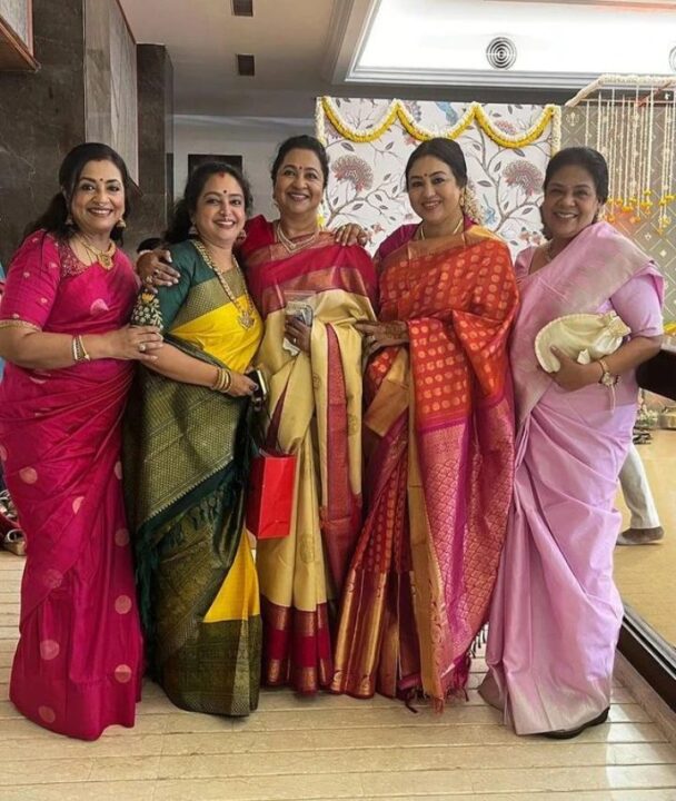 கோலாகலமாக நடந்து முடிந்த நடிகை விஜி சந்திரசேகரின் மகளின் திருமணம்.! வந்து குவிந்த பிரபலங்கள்.! 11