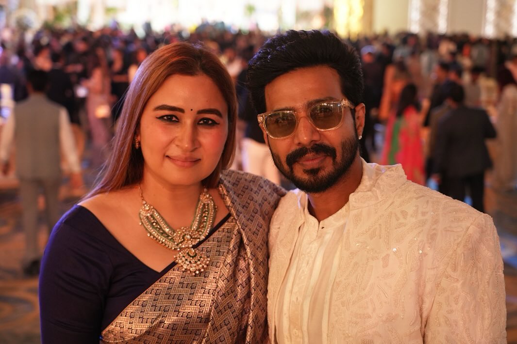 ஆமிர் கான் மகள் திருமண வரவேற்பில் வந்து குவிந்த திரைபிரபலங்கள்.! வைரலாகும் புகைப்படங்கள்.! 15
