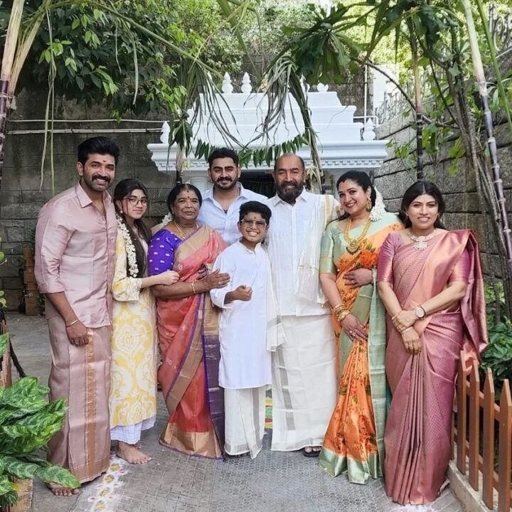 பண்டிகை தினத்தில் ஒன்றாக இணைந்த அருண் விஜய் குடும்பம்.! குடும்பத்துடன் பொங்கலை கொண்டாடிய அருண் விஜய் 5