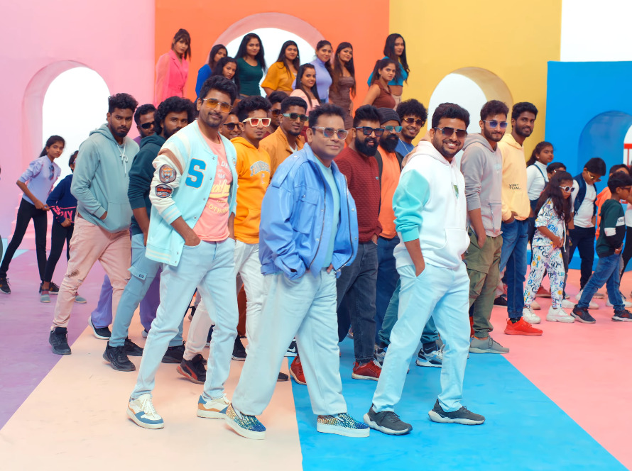 சிவகார்த்திகேயனுடன் சேர்ந்து செம்ம Cute ஆக ஆடும் ஏ.ஆர் ரஹ்மான்.! "மாஞ்சா நீ.." பாடல் வெளியானது.! 3