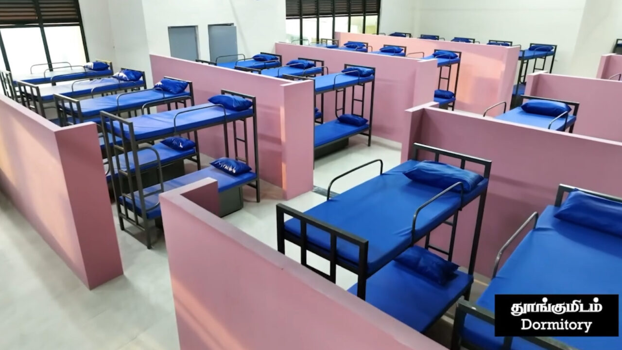 விமான நிலையத்தை தூக்கி சாப்பிட்ட 'கிளாம்பாக்கம்' பேருந்து நிலையம்.! சுத்தி பாக்கலாம் வாங்க.! 15