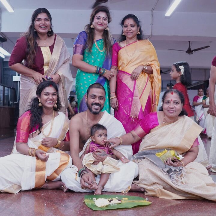 தனது மகளுக்கு 'அன்னபிரசன்னம்' நிகழ்ச்சி நடத்திய நடிகை நக்ஷத்திரா.! புகைப்படங்கள் இதோ.! 5