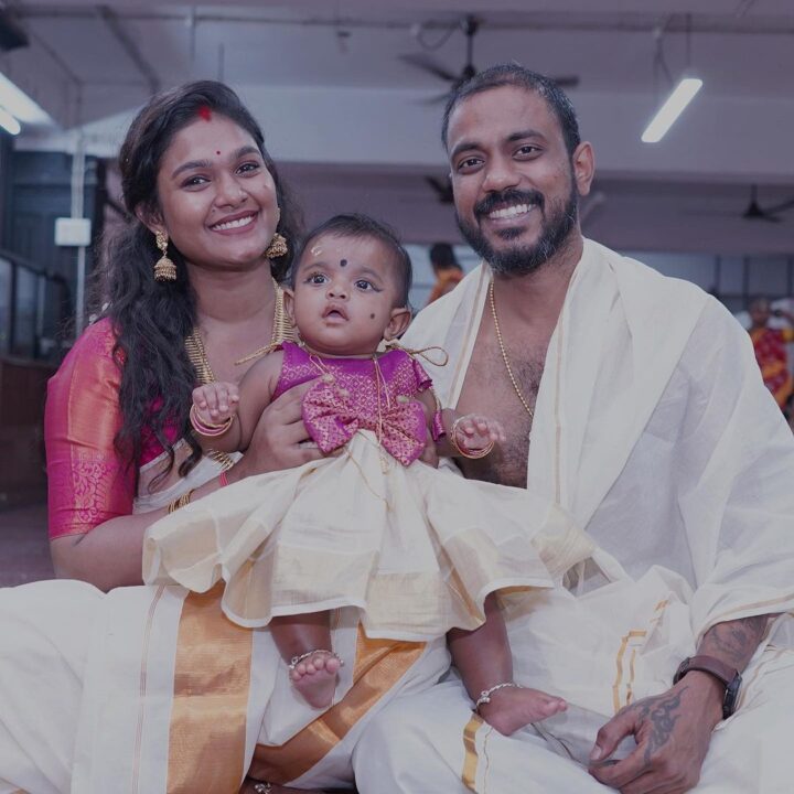 தனது மகளுக்கு 'அன்னபிரசன்னம்' நிகழ்ச்சி நடத்திய நடிகை நக்ஷத்திரா.! புகைப்படங்கள் இதோ.! 3