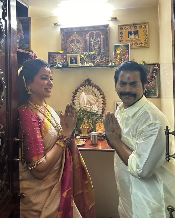 தன் வீட்டில் வளர்க்கும் மாட்டுக்கு மரியாதை செய்து பொங்கல் கொண்டாடிய ரெடின் கிங்ஸ்லி.! வைரலாகும் புகைப்படங்கள் 13