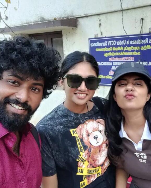 பிக்பாஸில் இருந்து வெளியேறிய கையோடு வெளிநாட்டுக்கு சுற்றுலா கிளம்பிய நண்பர்கள்.! 7