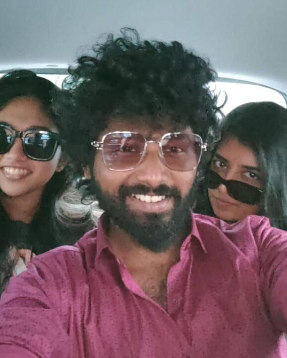 பிக்பாஸில் இருந்து வெளியேறிய கையோடு வெளிநாட்டுக்கு சுற்றுலா கிளம்பிய நண்பர்கள்.! 5