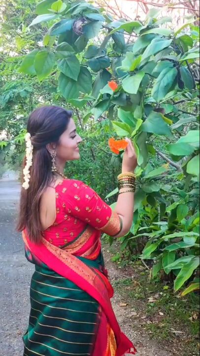 'புன்னகை இளவரசி' சினேகா வீட்டு பொங்கல் கொண்டாட்டம்..! சினேகா வெளியிட்ட அழகிய வீடியோ..! 5