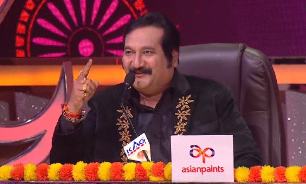 போட்டி போட்டுகொண்டு மிமிக்ரி செய்த நவீன் மற்றும் மனோ.! சூப்பர் சிங்கரில் நடந்த சுவாரஸ்யம்.! 3