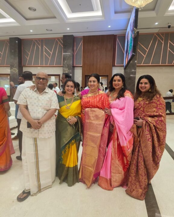 கோலாகலமாக நடந்து முடிந்த நடிகை விஜி சந்திரசேகரின் மகளின் திருமணம்.! வந்து குவிந்த பிரபலங்கள்.! 7