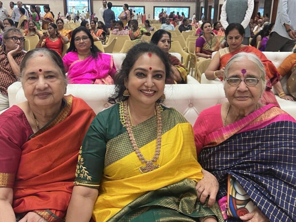 கோலாகலமாக நடந்து முடிந்த நடிகை விஜி சந்திரசேகரின் மகளின் திருமணம்.! வந்து குவிந்த பிரபலங்கள்.! 3