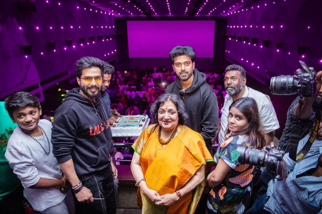 பேரன்கள் மற்றும் விஷ்ணு விஷால், விக்ராந்துடன் 'லால் சலாம்' படத்தை பார்த்து ரசித்த லதா ரஜினிகாந்த்.! 3