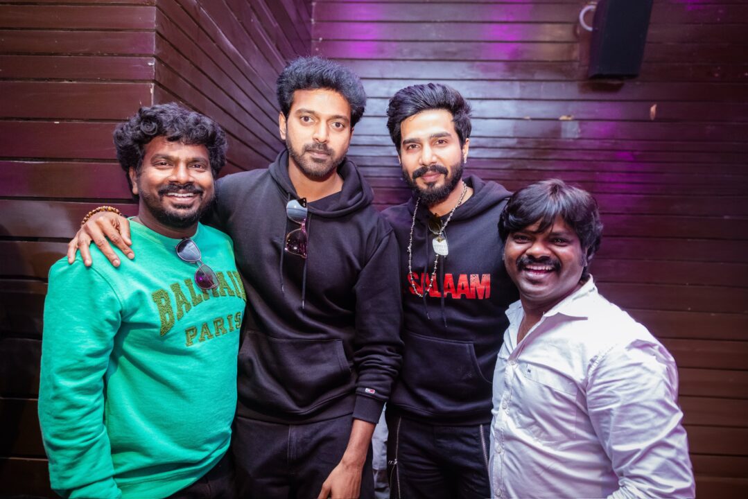 பேரன்கள் மற்றும் விஷ்ணு விஷால், விக்ராந்துடன் 'லால் சலாம்' படத்தை பார்த்து ரசித்த லதா ரஜினிகாந்த்.! 5