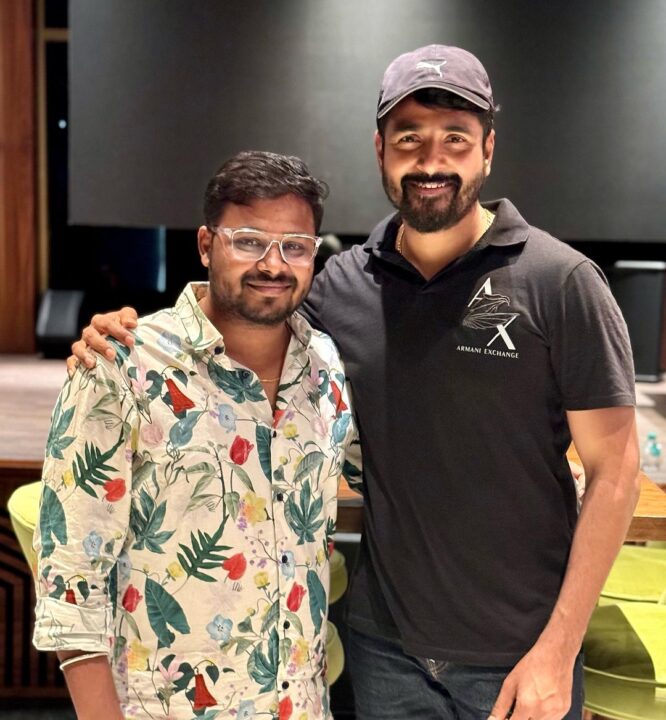 'அயலான்' படத்தின் வெற்றியை கேக் வெட்டி கொண்டாடிய சிவகார்த்திகேயன் மற்றும் படக்குழுவினர்.! 9