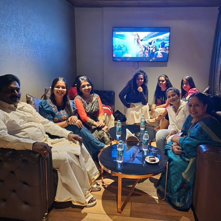ஒன்றாக இணைந்து பார்ட்டி செய்து வார இறுதி நாளை கொண்டாடிய 'எதிர்நீச்சல்' நடிகர்கள்..! 3