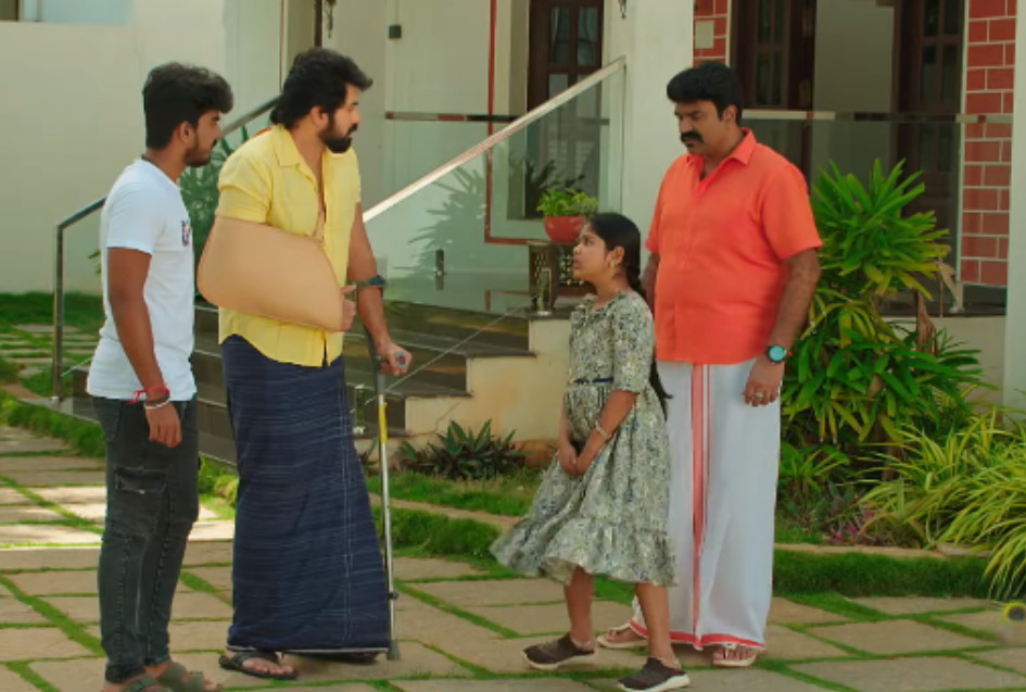 தர்ஷினி இருக்கும் இடத்தை நெருங்கிய மருமகள்கள்.! தானாக வந்து தலையை கொடுத்த ஆடு.! ப்ரோமோ இதோ 3