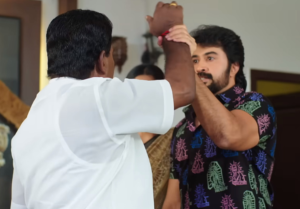 அடிக்க பாய்ந்த குணசேகரன்.! கையைப் பிடித்த கதிர்.! குணசேகரனுக்கு செம்ம நோஸ் கட்.! ப்ரோமோ இதோ 3