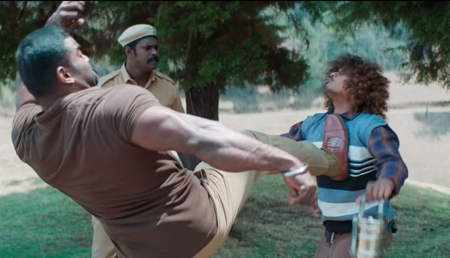 பூனை என நினைத்து புலியை வளர்க்கும் புகழ்.! மாறுபட்ட கதையுடன் ‘Mr. Zoo Keeper’ ட்ரைலர் வெளியானது.! 3