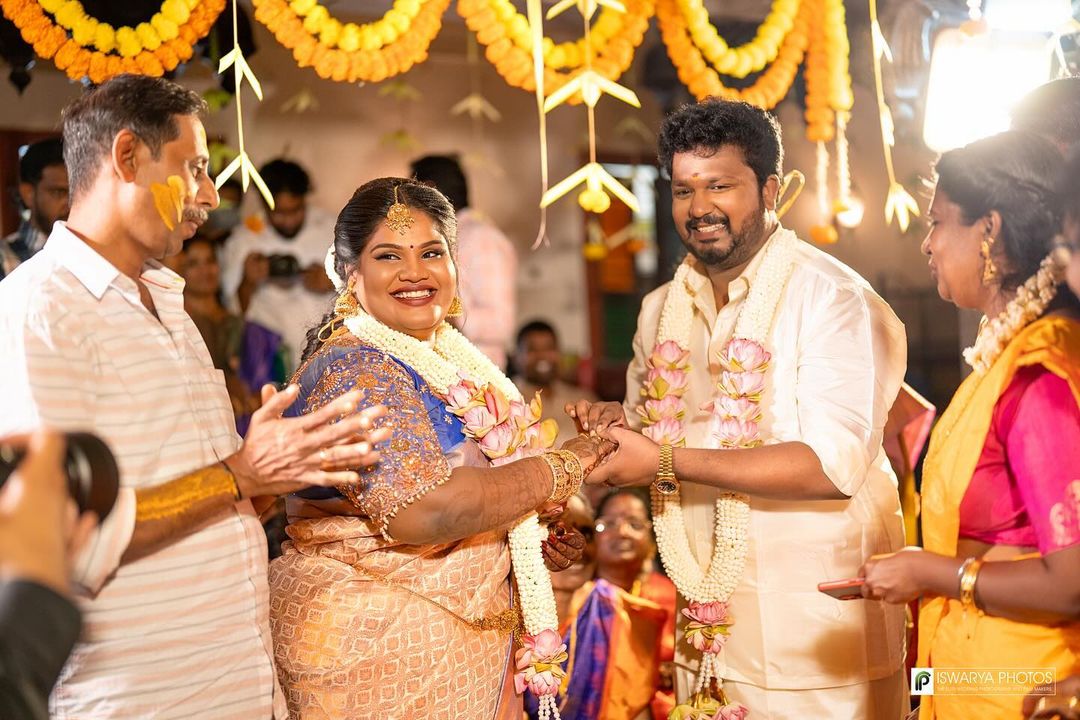முறை மாமனை கரம் பிடிக்கும் இந்திரஜா.! ஆனந்த கண்ணீரில் ரோபோ ஷங்கர்.! அழகிய புகைப்படங்கள் இதோ.! 7