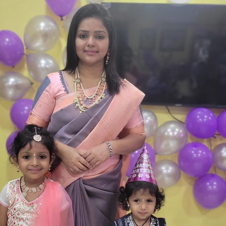 'சூர்யவம்சம்' குழந்தை நட்சத்திரம் ஹேமாவின் மகள் பிறந்தநாள் புகைப்படங்கள்.! 13