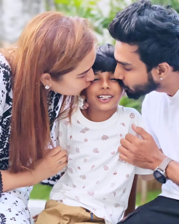 விஷ்ணு விஷால் மகனின் 7வது பிறந்தநாள்.! கேக் வெட்டி கொண்டாடிய விஷ்ணு விஷால் மற்றும் ஜூவாலா.! 5
