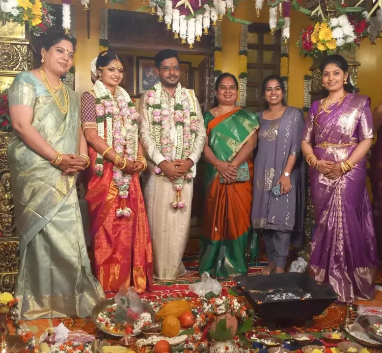 நடிகர் விவேக் மகளுக்கு வீட்டிலேயே எளிமையாக நடந்து முடிந்த திருமணம்.! புகைப்படங்கள் இதோ.! 11