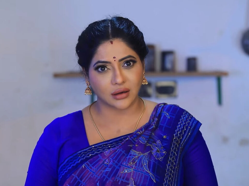 மீண்டும் ஒன்றாக இணைந்த மருமகள்கள்.! ஈஸ்வரியால் பாக்கியாவுடன் பேசும் ராதிகா.! ப்ரோமோ இதோ 3