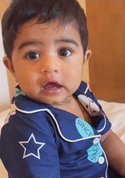 மகனின் முதல் பிறந்தாள்..! முதல் முறையாக மகனின் முகத்தை காட்டிய பூர்ணா..! 31