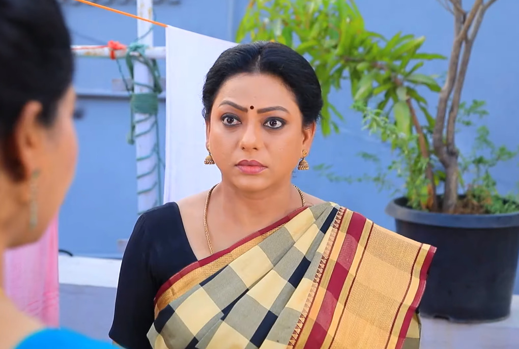 கர்ப்பமாக இருப்பதை பாக்யாவிடம் போட்டு உடைத்த ராதிகா.! அதிர்ச்சியில் உறைந்து போன பாக்யா 3