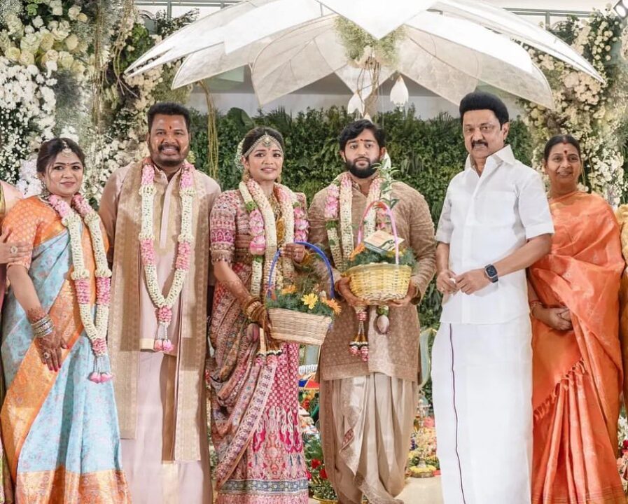 பிரம்மாண்டமாக நடந்து முடிந்த இயக்குனர் ஷங்கர் மகள் திருமணம்.! புகைப்பட ஆல்பம் இதோ.! 13